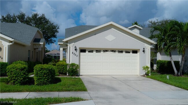 property at 8220 Ibis Cove Cir