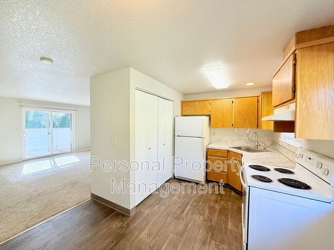 property at 506 E 34th St