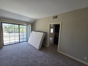 3271 Sawtelle Blvd, Unit 208 in Los Angeles, CA - Building Photo - Building Photo