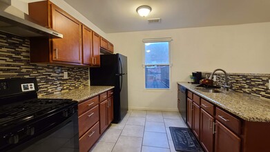 3714 Kennedy Blvd, Unit 3 in Union City, NJ - Building Photo - Building Photo