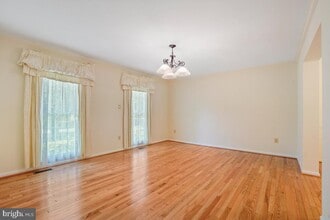 18529 Heritage Hills Dr in Olney, MD - Building Photo - Building Photo