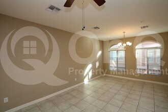 240 W Juniper Ave in Gilbert, AZ - Building Photo - Building Photo