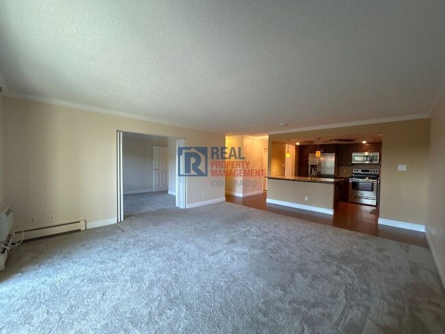 13961 E Marina Dr in Aurora, CO - Foto de edificio - Building Photo
