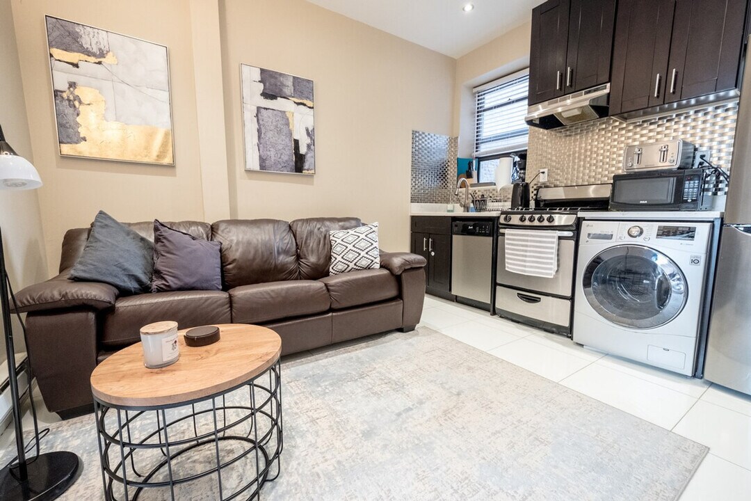 5 W 101st St, Unit ID1032018P in New York, NY - Building Photo