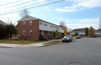 Jefferson Terrace in Saratoga Springs, NY - Building Photo - Building Photo