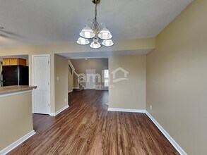 8147 Chesterhill Ln in Indianapolis, IN - Building Photo - Building Photo