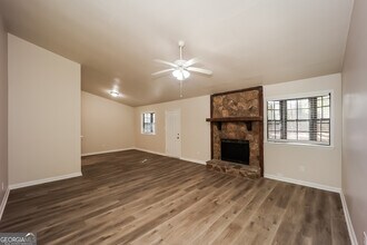 380 Fleming Ct in Jonesboro, GA - Building Photo - Building Photo