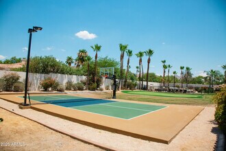 10754 E Laurel Ln in Scottsdale, AZ - Building Photo - Building Photo