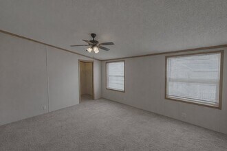 307 Basket Branch in Oxford, MI - Building Photo - Building Photo