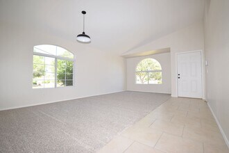 4307 E Meadow W Ln in Queen Creek, AZ - Building Photo - Building Photo