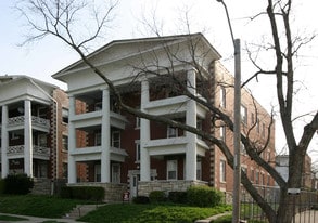 Carpathia in Kansas City, MO - Building Photo
