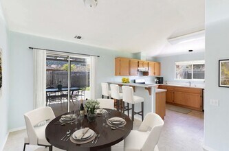 475 Heritage Ln in Los Alamos, CA - Building Photo - Building Photo