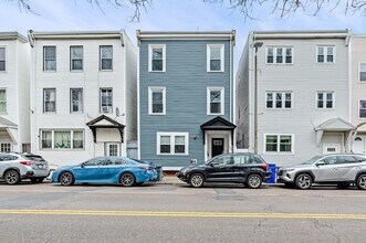 283 Chelsea St in Boston, MA - Building Photo - Building Photo