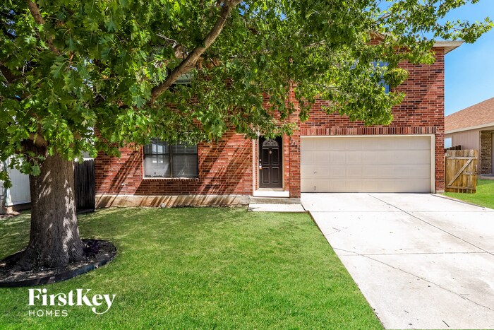 13423 Alder Creek Dr in San Antonio, TX - Foto de edificio