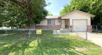 204 Veterans Ave in Copperas Cove, TX - Building Photo