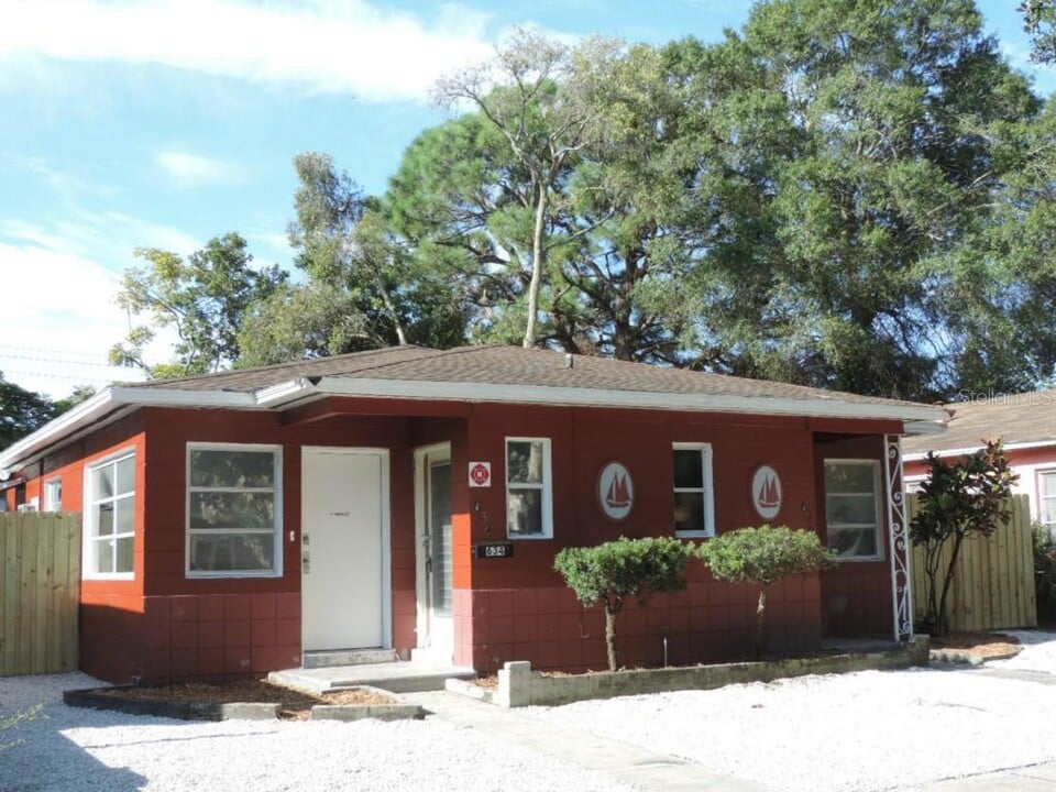 634 15th Ave S, Unit 634 in St. Petersburg, FL - Building Photo
