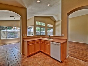 1751 W Amberwood Dr in Phoenix, AZ - Building Photo - Building Photo