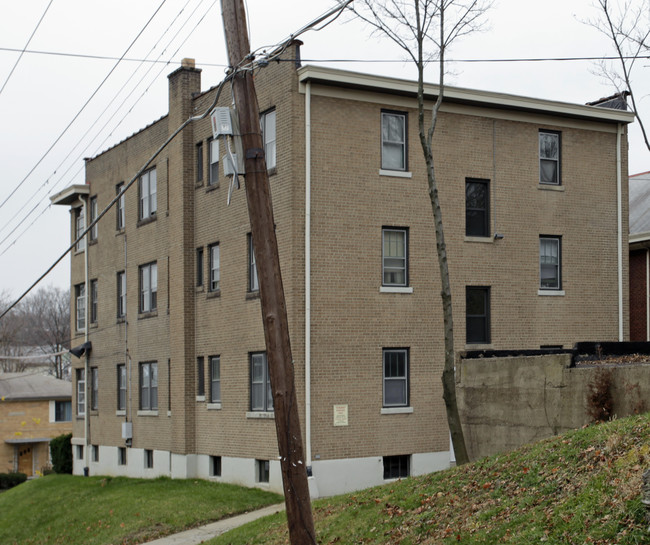 939 Suire Ave in Cincinnati, OH - Foto de edificio - Building Photo