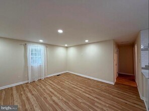 12371 Henderson Rd in Clifton, VA - Building Photo - Building Photo