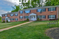 Brentwood Gardens in Wharton, NJ - Building Photo - Building Photo