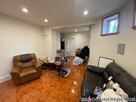 69 Babcock St in Brookline, MA - Building Photo