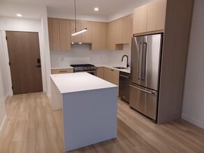 2771 Montrose Ave in Abbotsford, BC - Building Photo - Building Photo