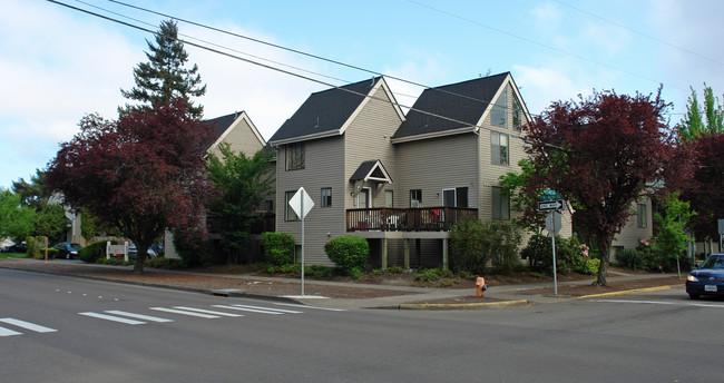 Plumtree Apartments in Corvallis, OR - Building Photo - Building Photo