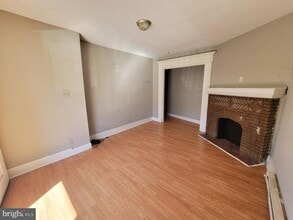 1833 W Rockland St in Philadelphia, PA - Building Photo - Building Photo