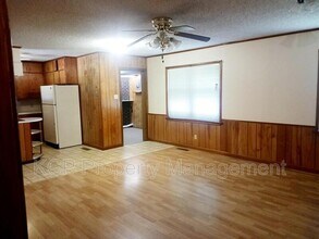 600 Paw Paw Rd in Roland, OK - Foto de edificio - Building Photo