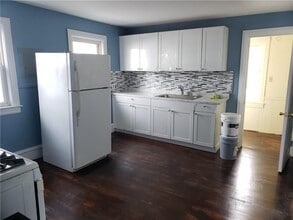 142 Pocasset Ave in Providence, RI - Building Photo - Building Photo