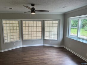 2109 Villaret Dr SW in Huntsville, AL - Building Photo - Building Photo