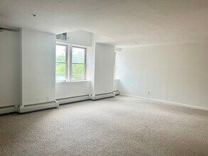 205 Chapin St in Southbridge, MA - Building Photo - Building Photo