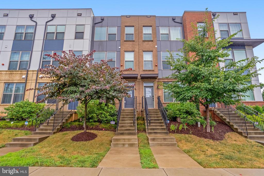 5142 Randolph Rd in North Bethesda, MD - Building Photo
