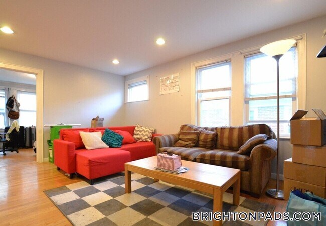 23 Woodstock Ave