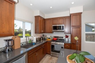 4010 Cervantes Rd in Santa Rosa, CA - Foto de edificio - Building Photo