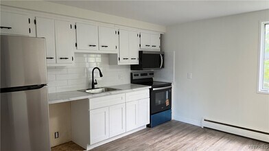 130 Sanders Rd in Buffalo, NY - Building Photo - Building Photo