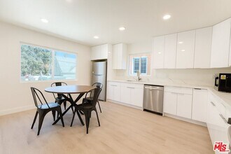 1189 W 36th Pl in Los Angeles, CA - Building Photo - Building Photo