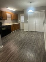 2894 Mountcrest Cir NW