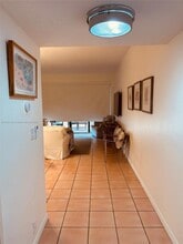 201 Crandon Blvd in Key Biscayne, FL - Building Photo - Building Photo