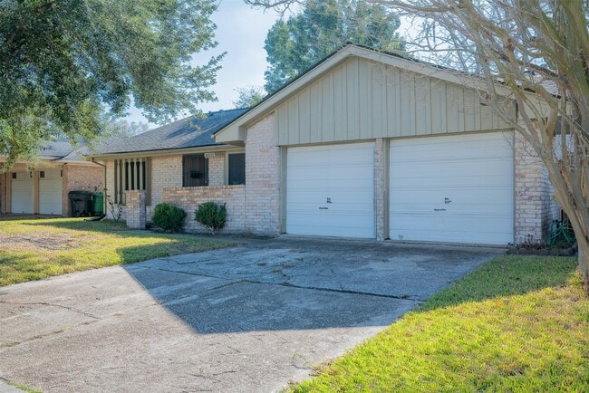 property at 4031 Curly Oaks Dr