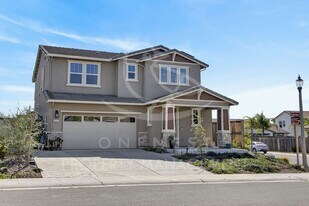 2883 Ridgecrest Dr in Lincoln, CA - Building Photo