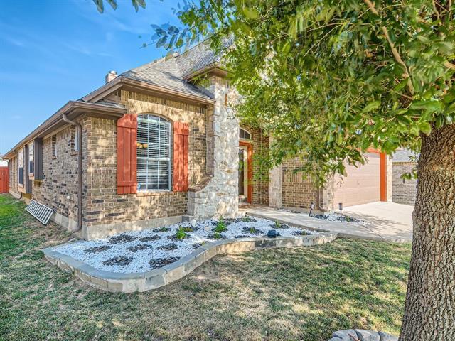 8125 Cedar Lake Ln in Fort Worth, TX - Building Photo - Building Photo