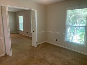 5629 Kuykendall Rd in Charlotte, NC - Building Photo - Building Photo