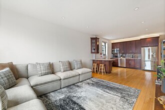 108 Palisade Ave in Jersey City, NJ - Building Photo - Building Photo