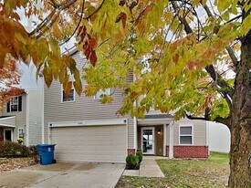 9207 Wandflower Dr in Indianapolis, IN - Building Photo