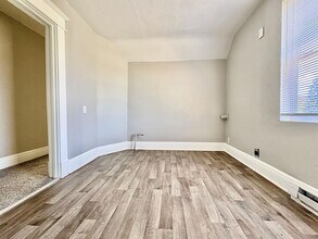 1033 Oak St in South Bend, IN - Building Photo - Building Photo