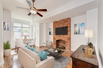 724 5th St NE, Unit #1 in Washington, DC - Building Photo - Building Photo