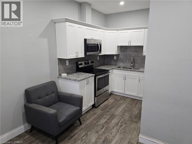 138 Murray St in Brantford, ON - Building Photo - Building Photo