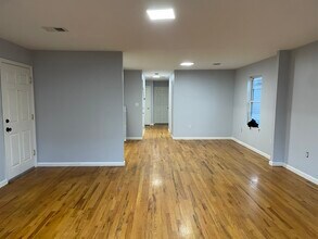 258 W Runyon St, Unit 2nd floor in Newark, NJ - Building Photo - Building Photo