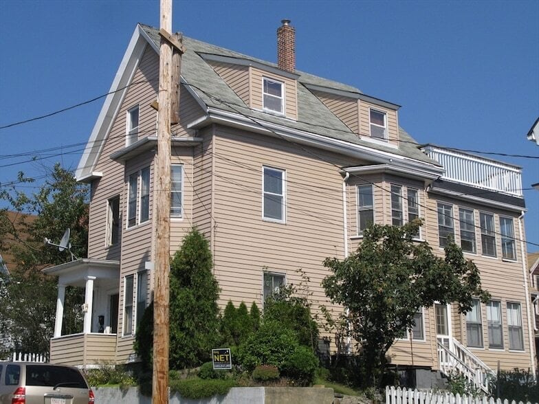 31 Ridgeway St, Unit 1 in Lynn, MA - Foto de edificio